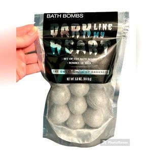🔥 Gift Republic Dark Like My Heart bath bombs ✨
